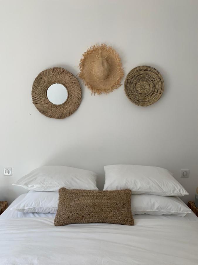 Le Cabanon De Val Bed & Breakfast Gassin Exterior photo