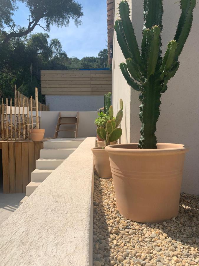 Le Cabanon De Val Bed & Breakfast Gassin Exterior photo
