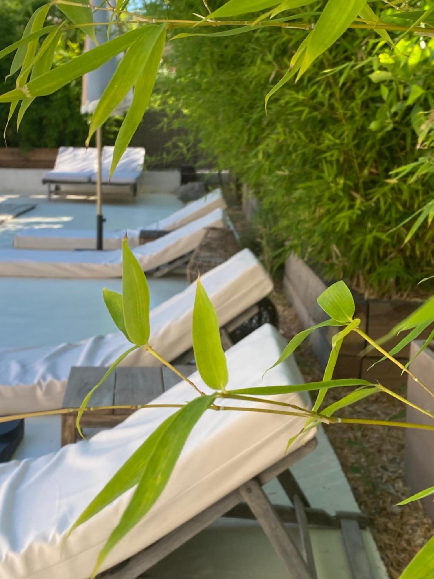 Le Cabanon De Val Bed & Breakfast Gassin Exterior photo